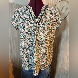 41 Hawthorn Floral V-Neck Short-Sleeve Shirt Blouse - Green & Pink & Navy